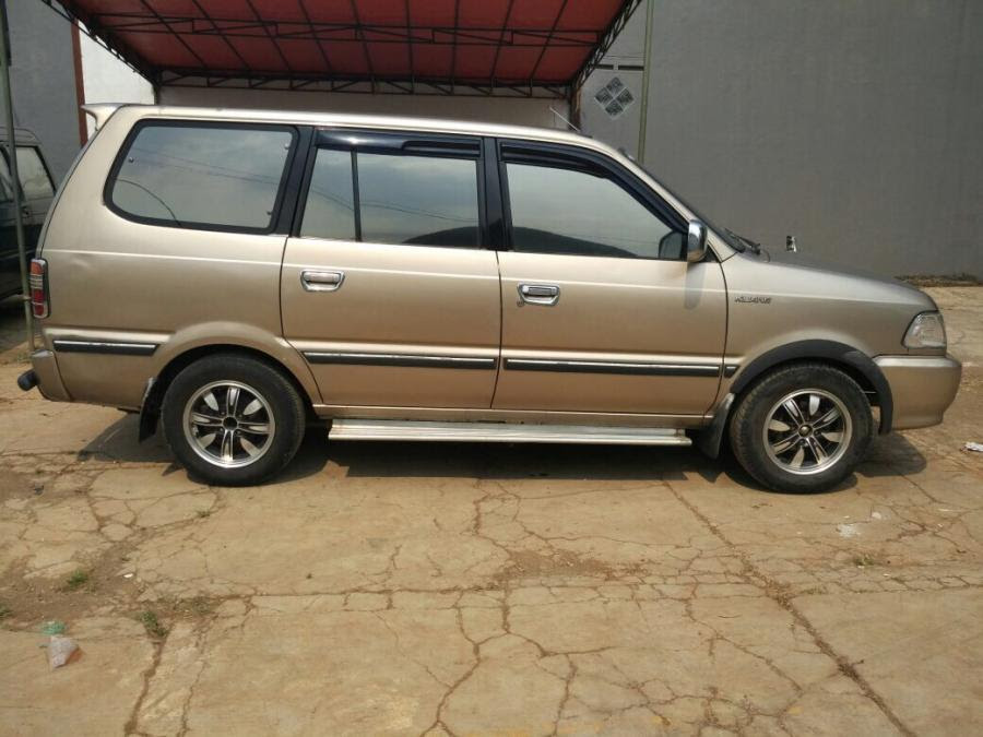 dijual mobil kijang kapsul lgx thn 2000 kondisi terawat dijual mobil kijang kapsul lgx thn 2000 kondisi terawat