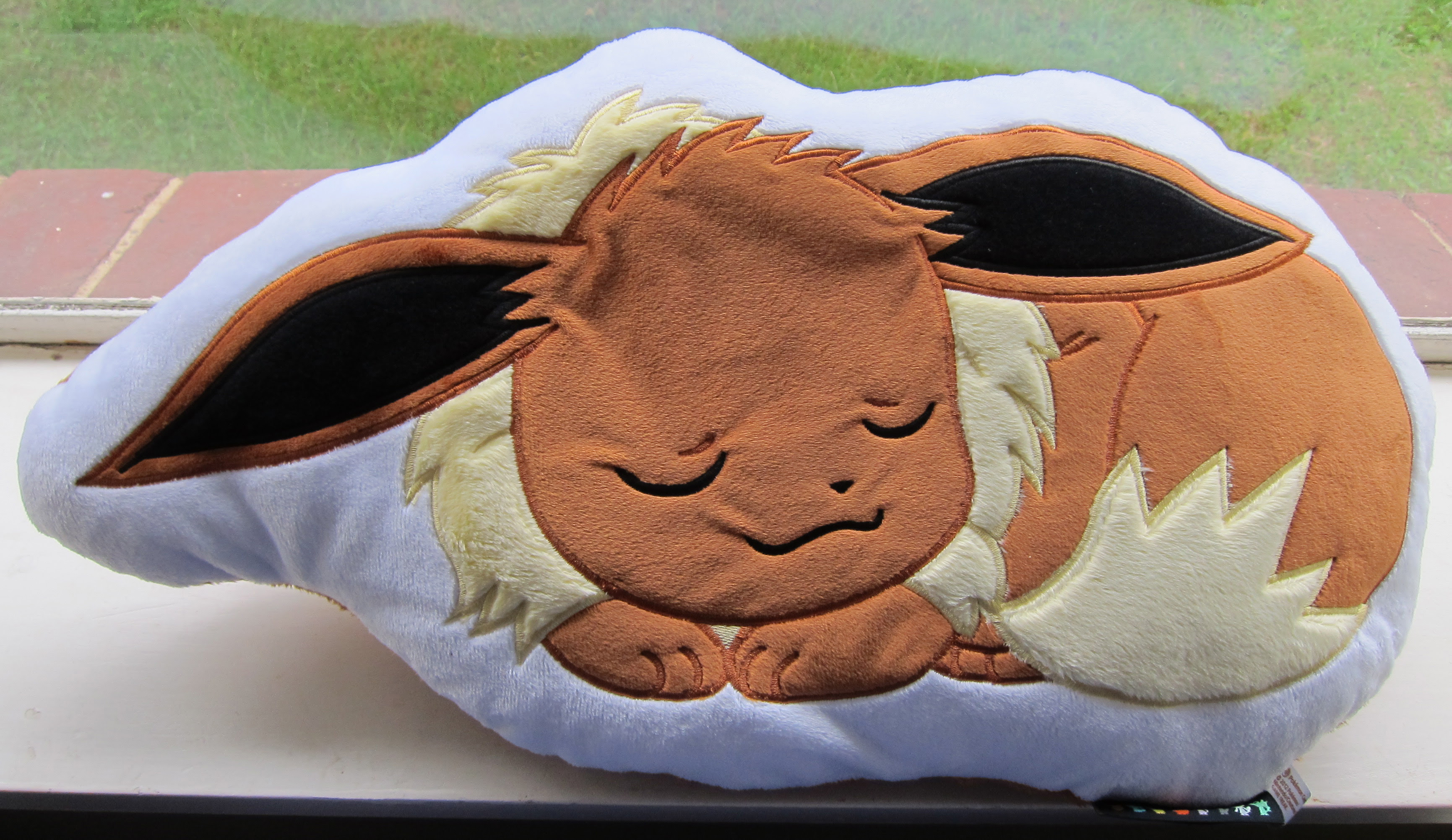 eevee-sleeping-pillow-1