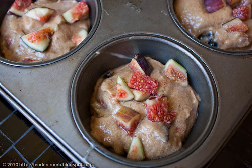 fresh fig muffins-4