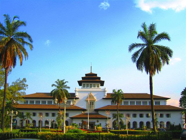 44+ Gedung Sate Vector Hd