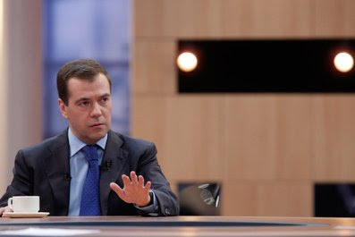 В ходе разговора с руководителями трёх российских телеканалов: Первого, «Россия» и НТВ.