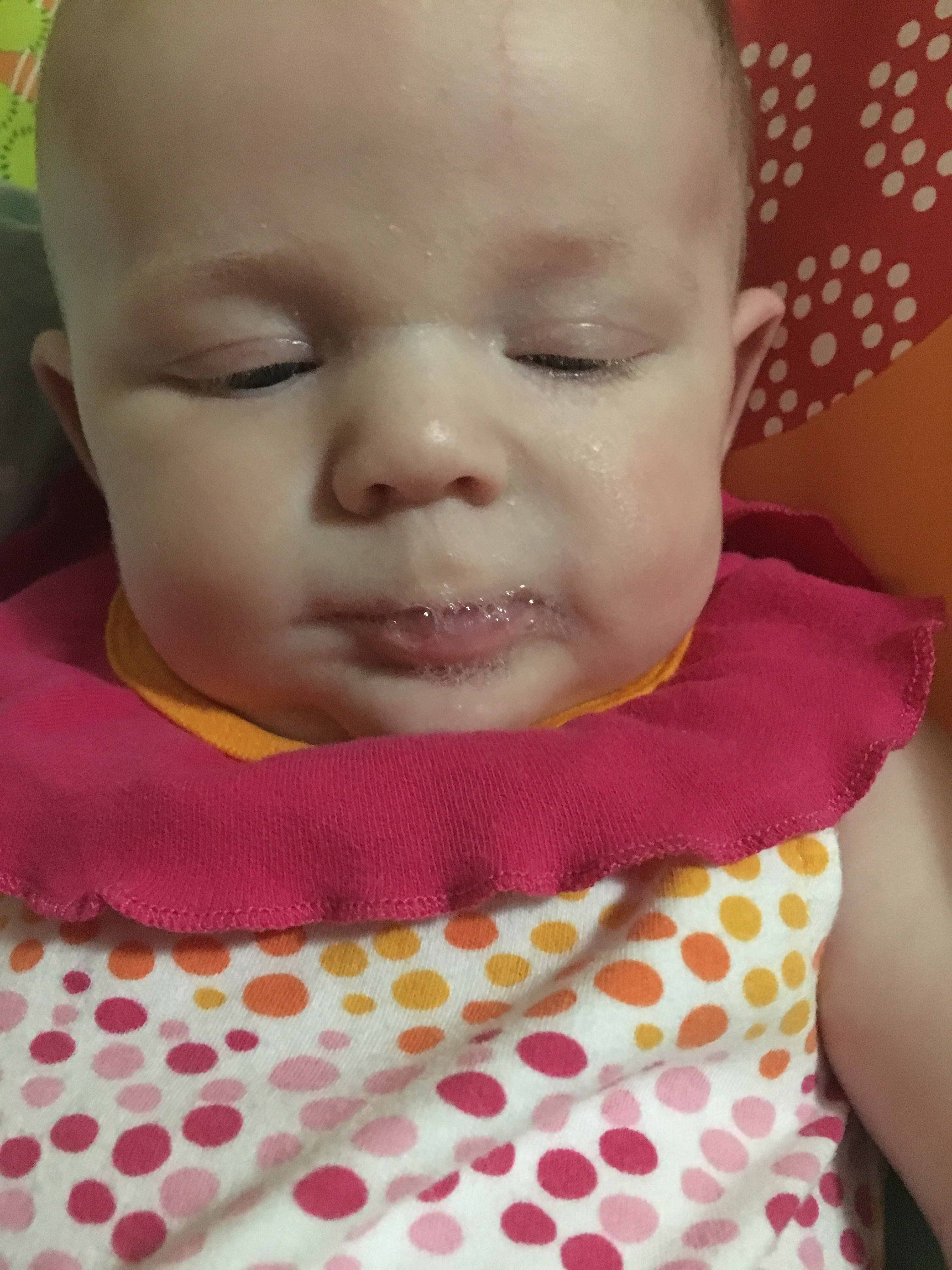 7 week old baby drooling and blowing bubbles baby viewer