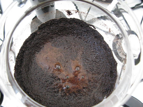 vacuum coffee grounds