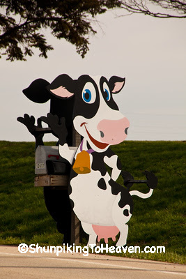Smiling Cow Mailbox, Ogle County, Illinois