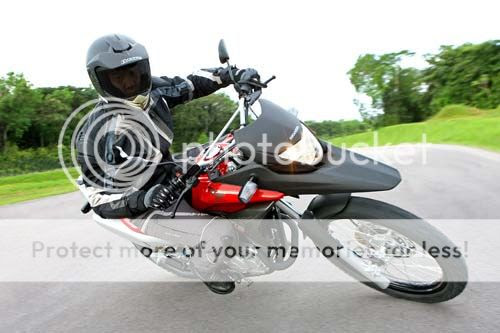 A substituta da XR 250 Tornado Honda XRE 300 2009