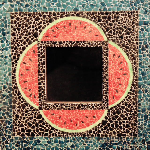 Eggshell Frame