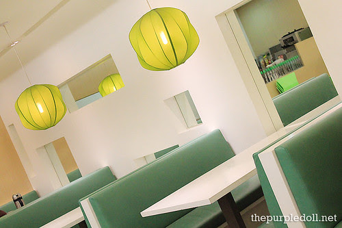 Moshi Moshi Couch Seating