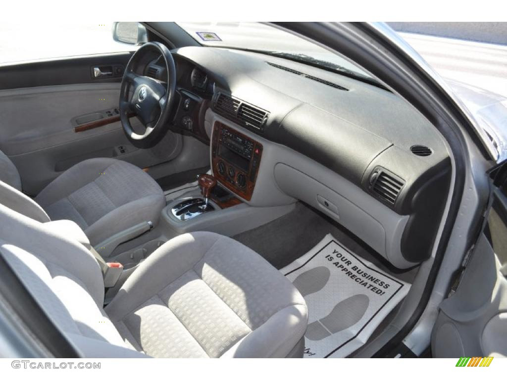 2002 Volkswagen Passat Interior