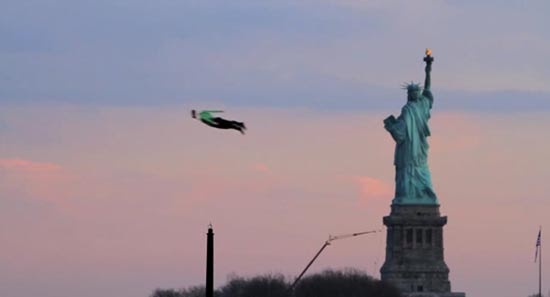 Ιπτάμενοι άνθρωποι στη Νέα Υόρκη! (3)