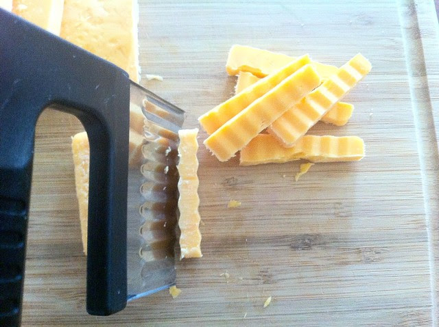 Slicing Yellow Cheddar Cheese