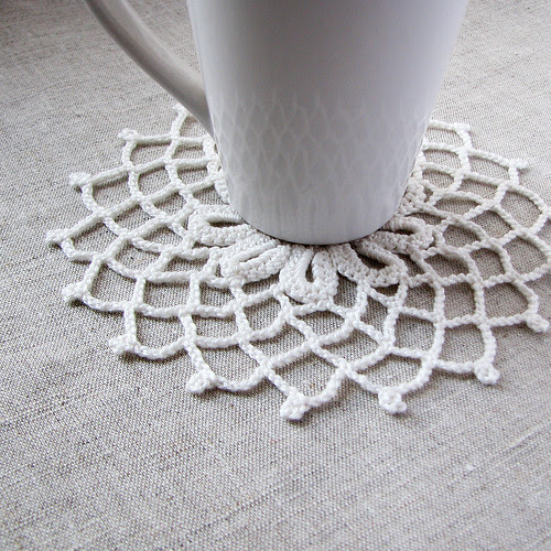 crocheted coaster by Lariata