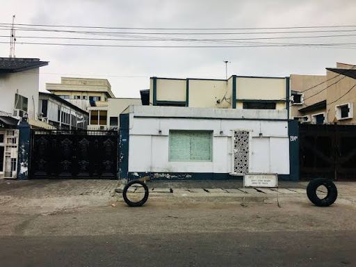 La Bugatti Suite Limited, 204B Etim Inyang Cres, Victoria Island, Lagos, Nigeria, Hotel, state Lagos