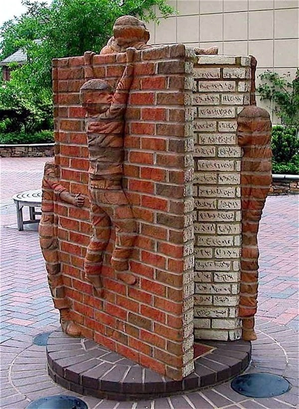 Astonishingly Life-Like Figuratives Sculptures (12)