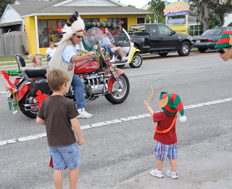 The Offlede Leftover photos from the Cocoa Beach Christmas parade