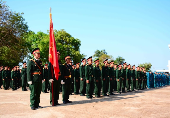 Toàn quân sôi nổi ra quân huấn luyện năm 2019