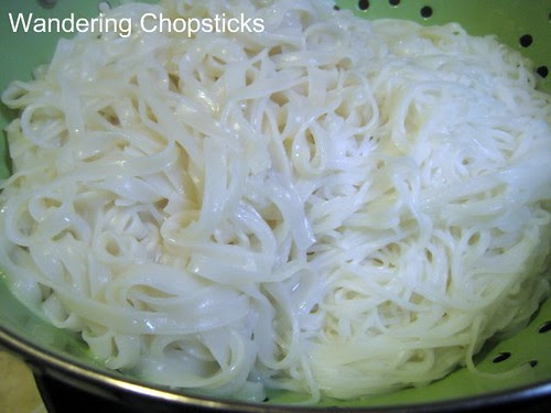 Banh Pho (Vietnamese Flat Thin Rice Noodles) 3