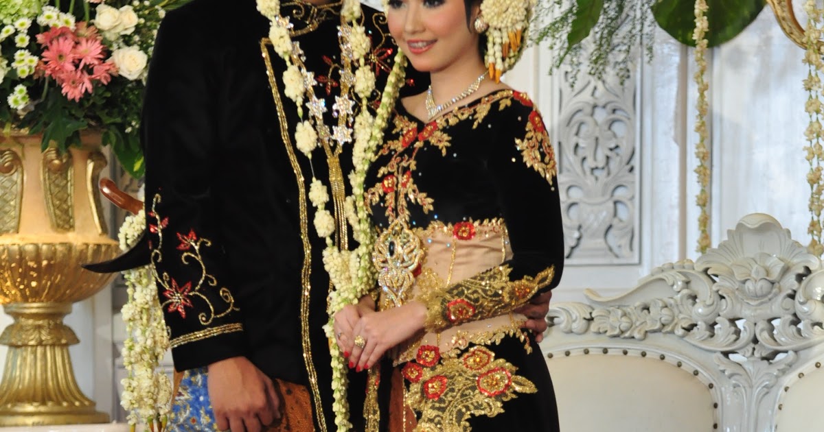 Kebaya Tradisional Jawa Tengah  1 Kebaya