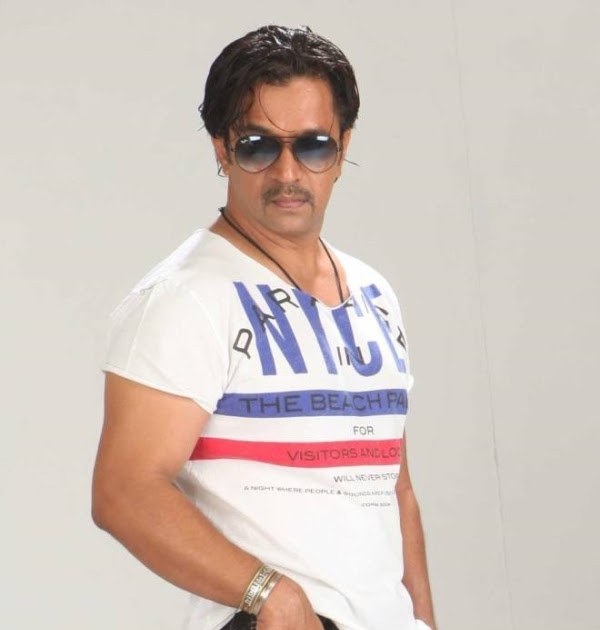 Action King Arjun Photos Download : Actor arjun family photos tamil