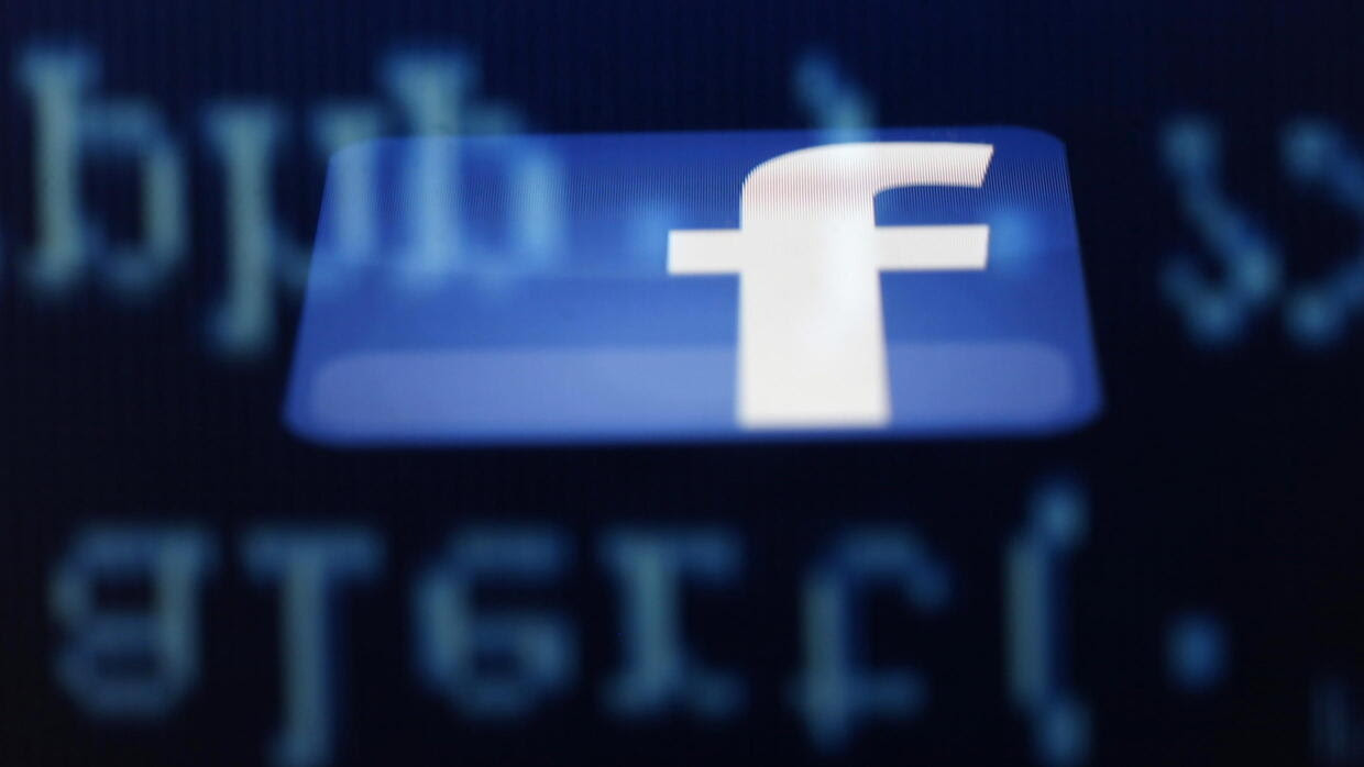 Mạng xã hội Facebook, một trong những kênh thông tin lớn bị lợi dụng để lan truyền những tin tức giả tạo.