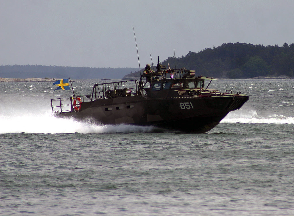 Combat Boat 90