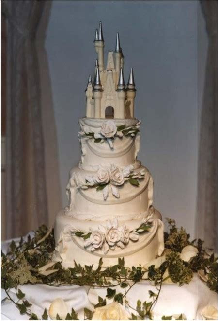 Emilee's blog: A true fairytale wedding cake in white and Emilee's blog: A true fairytale wedding cake in white and