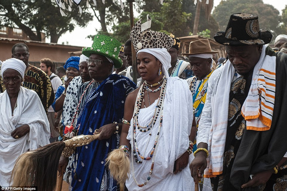 PUISSANTES POUDRES MYSTIQUES ESOTERIQUES DE TRADITIONS VAUDOU PRET A L'EMPLOIE POUR VOTRE REUSSITE DANS TOUS LES DOMMAINES Je propose une étude gracieuse de votre situation dans le domaine du Vaudou.Cela s’applique autant à la magie blanche qu’à la magie noire.Cette étude gracieuse se fera par , par courrier, téléphone ou sur rendez-vous.Je vous proposerai une aide par la mise en place d’un travail, d’un accompagnement ou d’un rituel adapté.Tous les produits mystiques vaudou sont réalisés par mes soins. Je réalise moi-meme le mélange des plantes aux heures planétaires adéquates suivant le domaine et l'effet recherchés ainsi que toutes manipulations nécessaires pour chaque produit. Je n'achète rien de tout prêt pour la revente comme beaucoup le font. Pour toutes ces raisons, vous ne trouverez pas de grosses quantités de produits et babioles diverses qui n'ont absolument aucun effet, mais le stricte nécessaire pour ce qui vous est annoncé. POUDRES MAGIQUES VAUDOU POUR LA PURIFICATION ET LA PROTECTION DESENVOUTEMENT-DESENVOUTEMENT DE PERSONNES - DESENVOUTEMENT DE LIEUX - DESENVOUTEMENT DE MAISONS-PROTECTION CONTRE LE MAUVAIS OEIL - LA GUIGNE - LES MAUVAIS ESPRITS. Ces poudres servent à la purification des maisons, granges, ateliers, les maisons de criminels et les lieux hantés à cause de leurs passé néfaste,Ces poudres magiques éloigne les mauvais esprits.Mes Poudres magiques s'emploient lorsque vous sentez que le mauvais sort vous accable. Elle vous dégagera du mauvais sort,chasse le mauvais œil mes compositions de poudres et produits magiques pour la protection represente une bonne protection personnelle et pour la famille contre les malveillances astrales. POUDRES MAGIQUES VAUDOU POUR LA CHANCE ET LE COMMERCE COMMERCE-ATTIRER DES CLIENTS-CHANCE-ATTIRER LA CHANCE De puissantes poudres pour s'attirer des clients et beaucoup de rentrés d'argent dans n'importe quel secteur ou activiter que vous pratiquer. POUDRES MAGIQQUES VAUDOU POUR LA VIRILITE DE L'HOMME SEXE-MAGIE SEXUELLE ces poudres permettent d'augmenter ses capacités sexuelles pour faire jouir et satisfaire n'omporte quel femme sur terre. POUR REUSSIRE DES EXAMENS OU DES CONCOURS Ces poudres profitent aux élèves, aux étudiants et à tous ceux qui passent des examens ou des concours. MAGIE DE VENGEANCE-CHARME DE VENGEANCE-RITUEL DE VENGEANCE Ce produit s'utilise pour neutraliser ses ennemis et tous ceux qui vous veulent du mal. GRAND PRETRE DE HAUTE MAGIE VAUDOU ZO