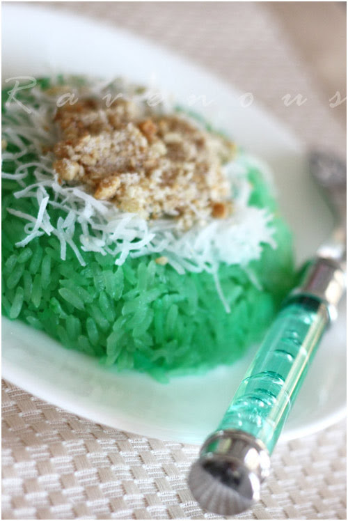 Sweet Sticky Rice with Pandan Xoi La Dua