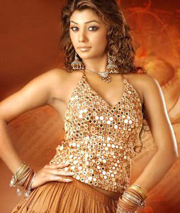 Hindi Hot Actress Deepal Shaw Photos and Bio