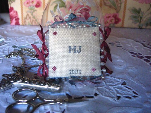 Eliza´s Pyn Pillow back