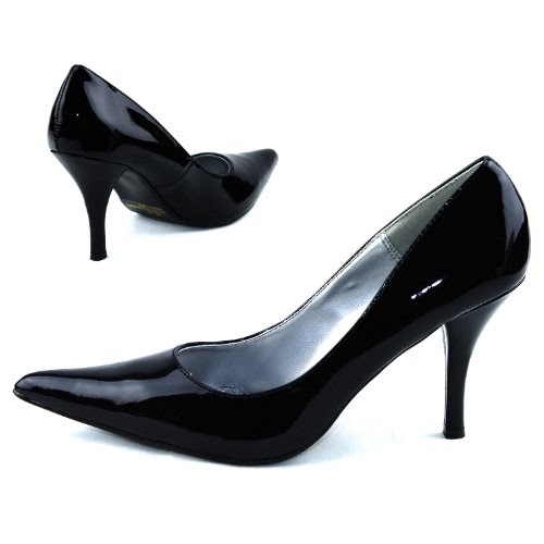 pointy clogs