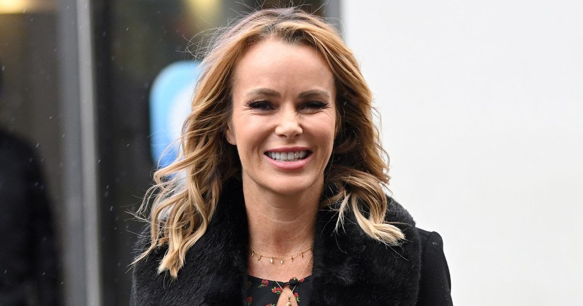 Lost In Space Amanda Holden Teases Her Cleavage In Sexy Keyhole Detail