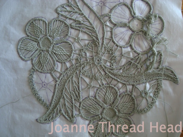 Crochet and needle lace beautiful Romanian scheme and master class DSC06474 (640x480, 120Kb)