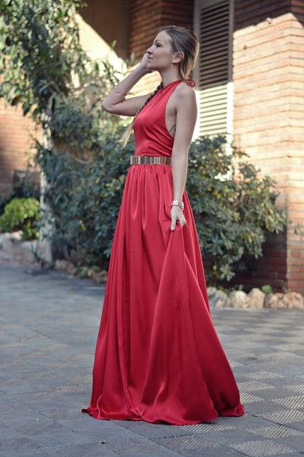 RED DRESS BY SATINE ROSÉ RED DRESS BY SATINE ROSÉ