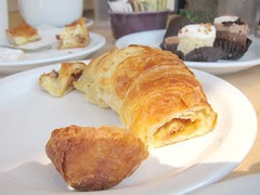 Dulce de Leche Croissant