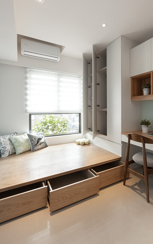 Hai phòng ngủ và lô gia được bố trí ở tầng trên nhà ống 18m2. Giường phản kết hợp tủ quần áo ở phòng ngủ 1 rất tiện nghi và giúp tiết kiệm diện tích. phòng ngủ đẹp