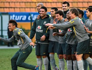 Neymar no treino da Seleção (Foto: Reuters) Neymar no treino da Seleção (Foto: Reuters)