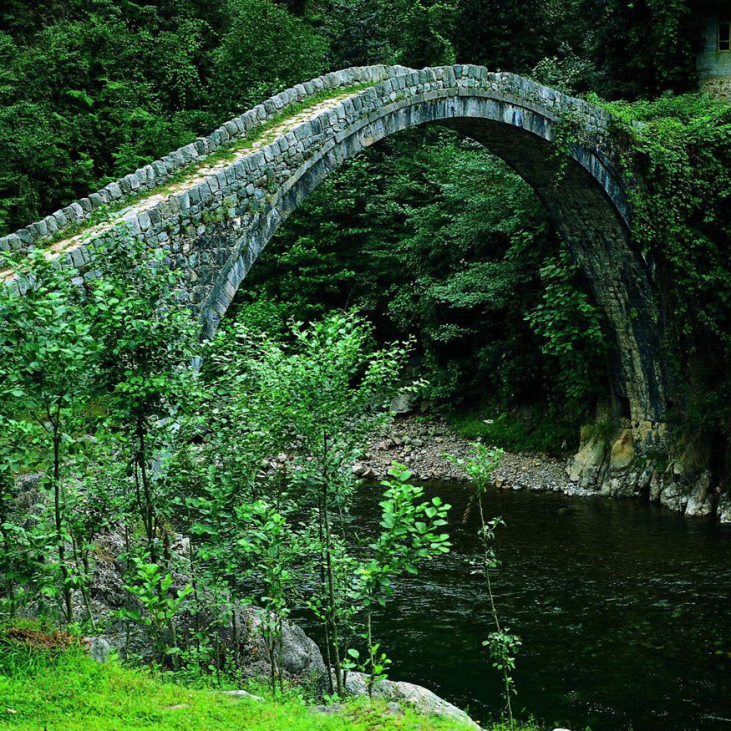 30 pontes místicas que podem nos levar a um outro mundo 22
