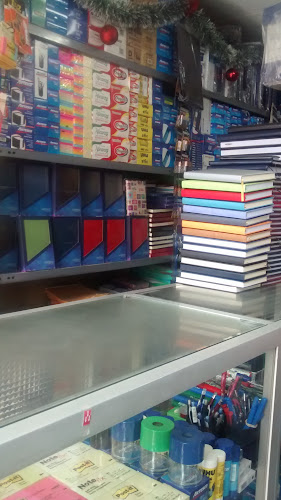 Opiniones de Librería 661 en Lima - Librería