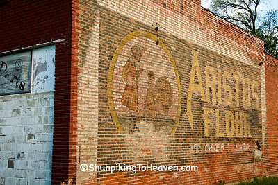 Aristos Flour Ghost Sign, Grundy County, Missouri