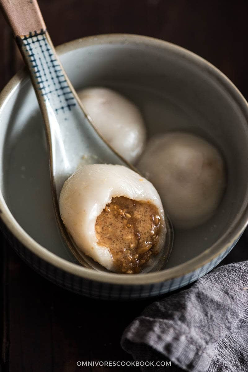 Tang Yuan (Sweet Rice Balls with Peanut Butter Filling ...