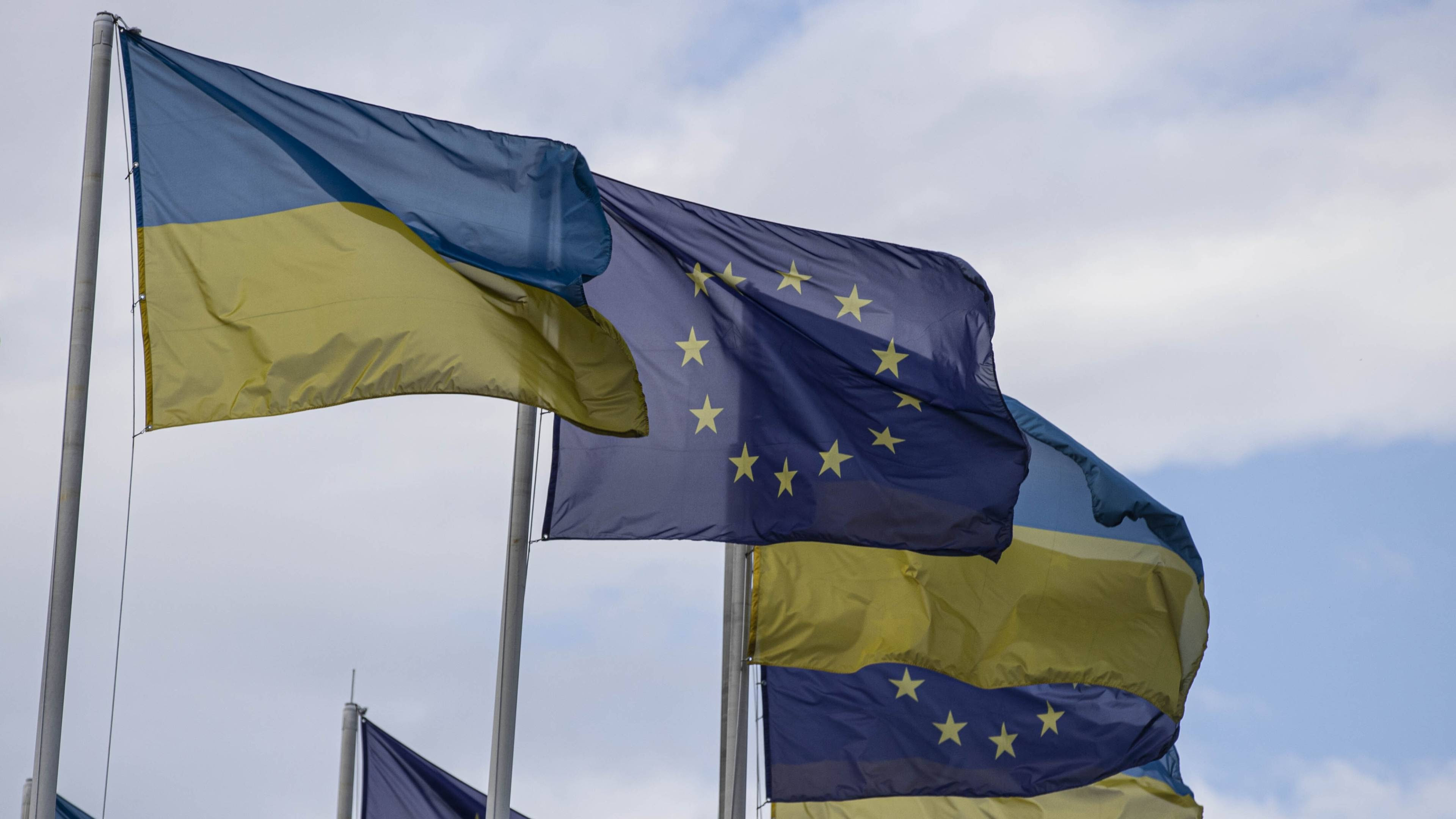 Leiders EU akkoord met kandidaat-lidmaatschap Oekraïne en Moldavië