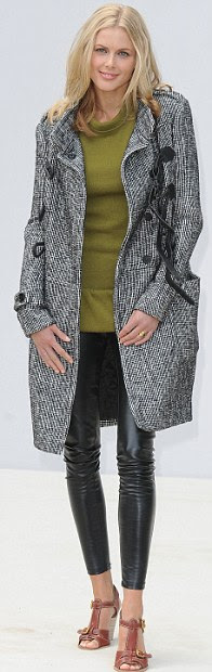 http://i.dailymail.co.uk/i/pix/2011/09/19/article-2039063-0DFC075500000578-343_196x620.jpg