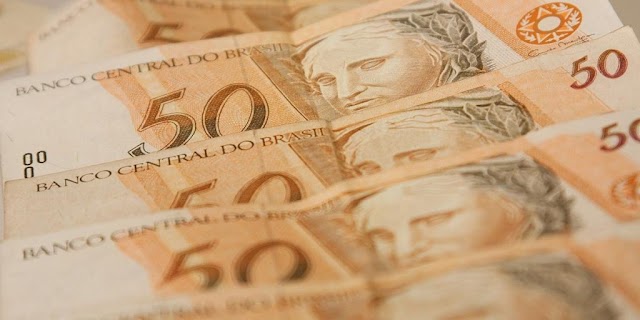 Brasileiros depositam R$ 6,3 bilhões na poupança em julho, diz Banco Central; Foi o quarto mês consecutivo de saldo positivo