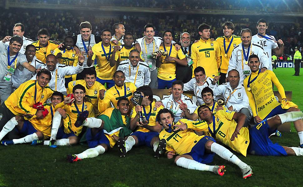http://f.i.uol.com.br/fotografia/2011/08/21/78305-970x600-1.jpeg