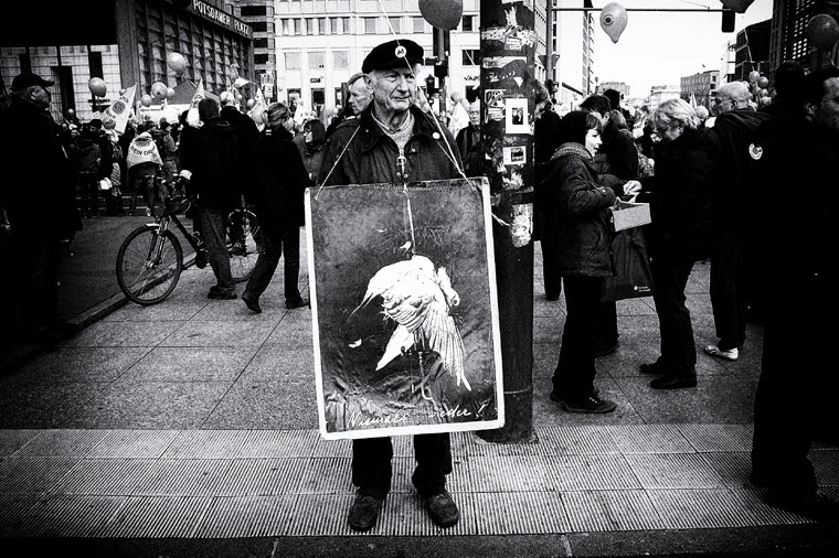 © Niemals Wieder, Berlin 2011 by Fritsch