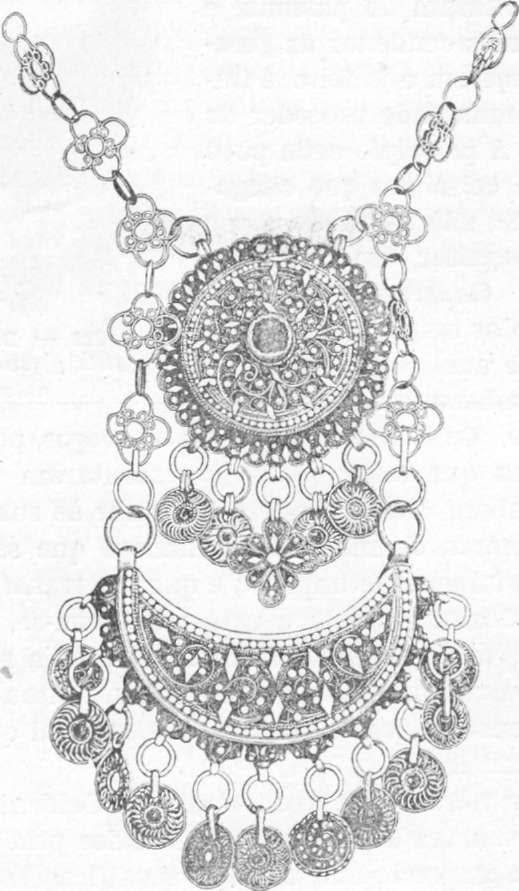 படம் 287 - அரபு வெள்ளி அலங்காரம் (சிரியா); ஆசிரியரின் புகைப்படம். படம் 287 - அரபு வெள்ளி அலங்காரம் (சிரியா); ஆசிரியரின் புகைப்படம்.