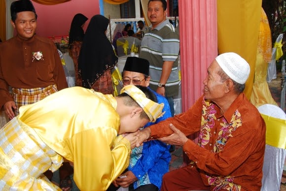 Kerja Tuhan Siapa Tahu Sopan Santun