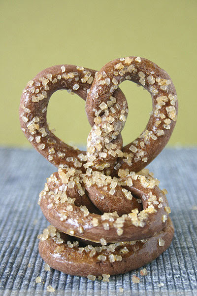 Chocolate pretzels