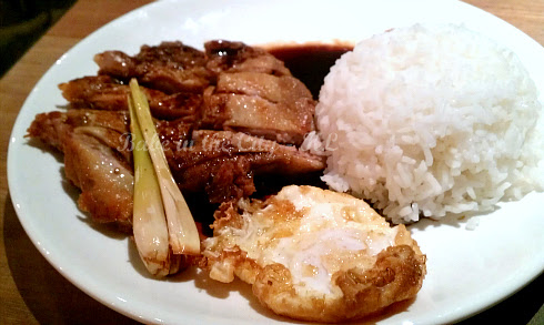Lemongrass Chicken Chop & Fried Egg with Rice (RM15.90)