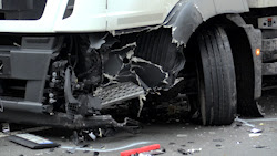 anc newswire de unfall mit lkw und zwei pkw in castrop rauxel